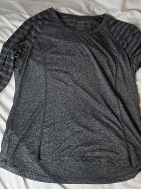 Avia Dark Gray Performance Long Sleeve Tee Size Xl
